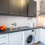 Perfect Location New Holiday Apartment