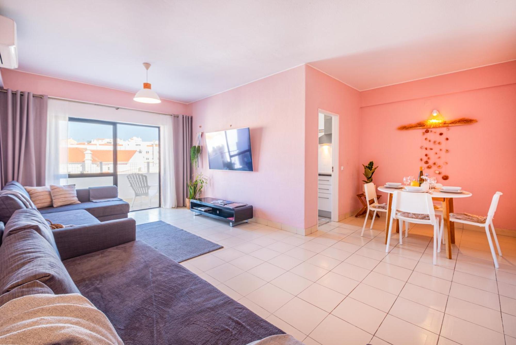 Perfect Location New Apartment